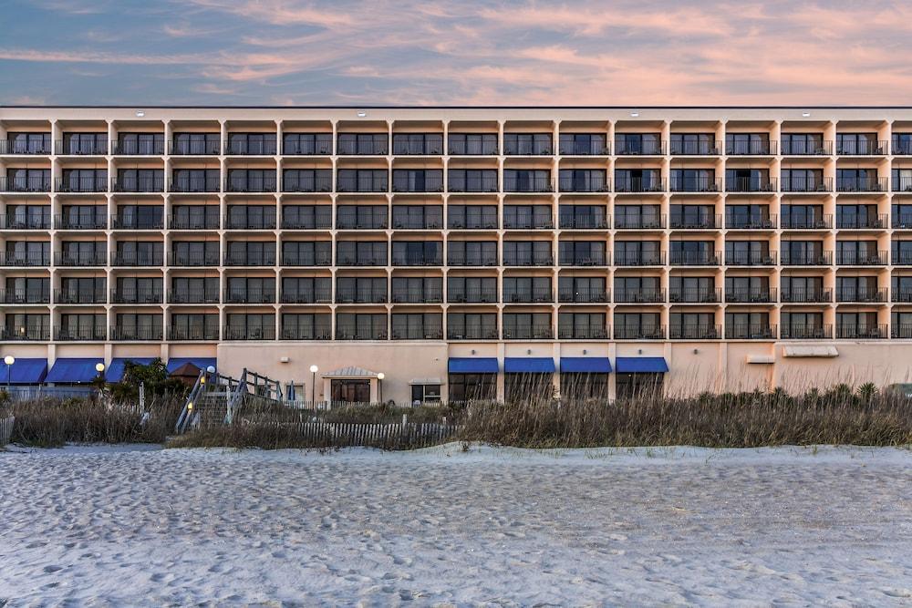 Hotel Crystal Coast Oceanfront